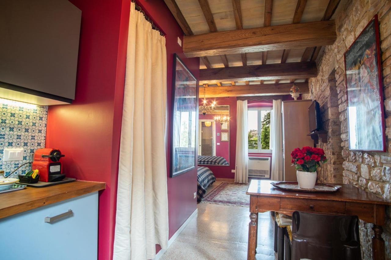 La Viola Di Assisi Hotel Bagian luar foto