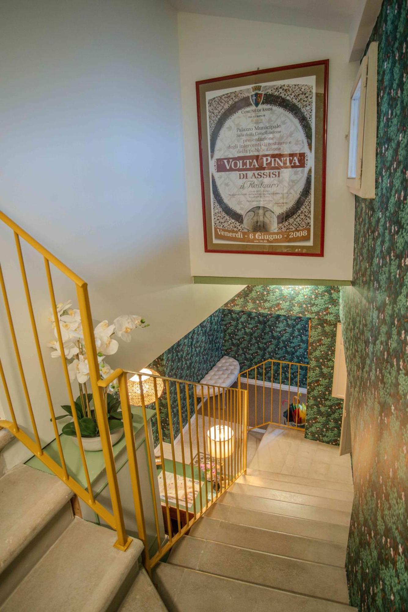 La Viola Di Assisi Hotel Bagian luar foto