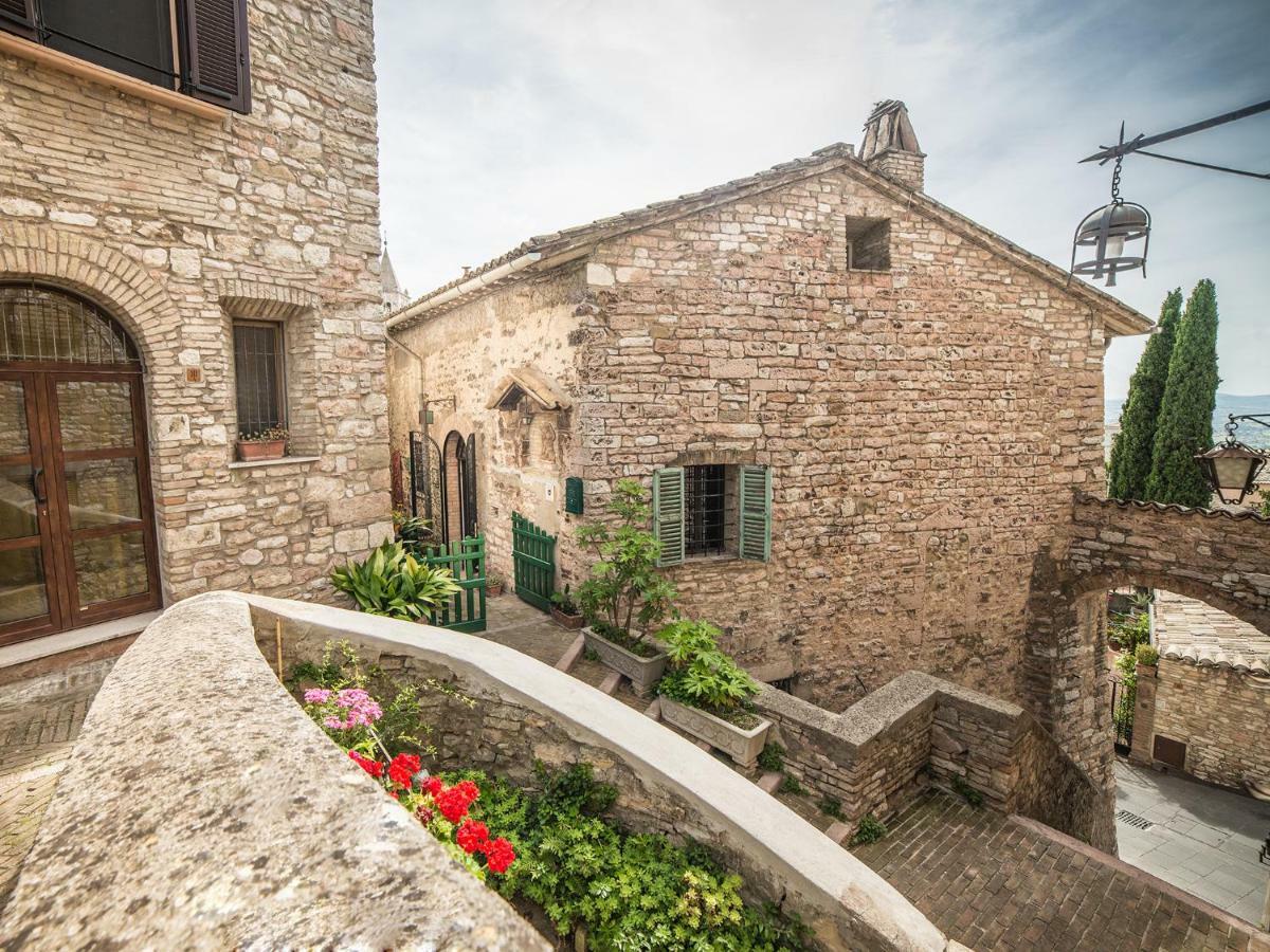 La Viola Di Assisi Hotel Bagian luar foto